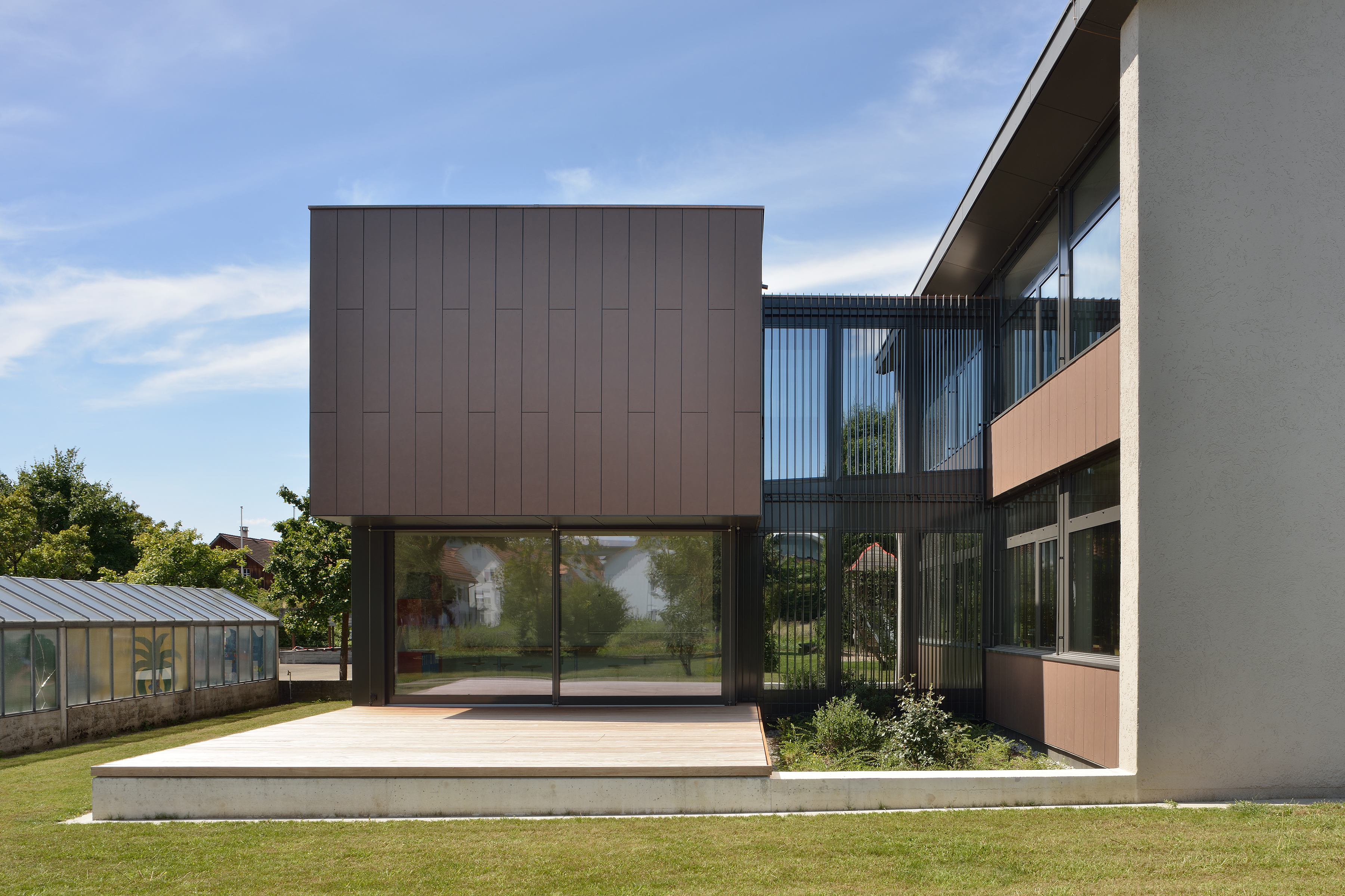 Gruppenraum und Aussenbereich